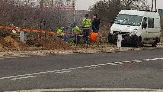 Hunowie palą ogniska przy drodze?