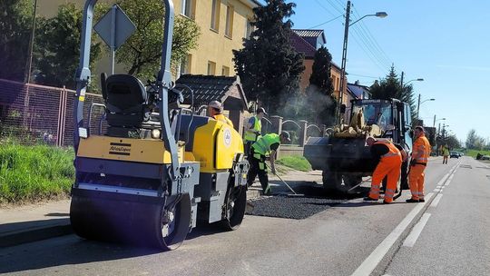 Idzie im szybko i sprawnie, ale kierowcy muszą uważać Idzie im szybko i sprawnie, ale kierowcy muszą uważać