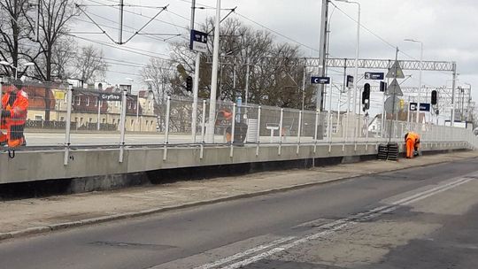 Idzie jak krew z nosa Idzie jak krew z nosa