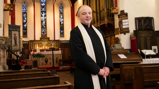 Ile pieniędzy powinno być w kopercie dla księdza? Jasne deklaracje parafian Ile pieniędzy powinno być w kopercie dla księdza? Jasne deklaracje parafian