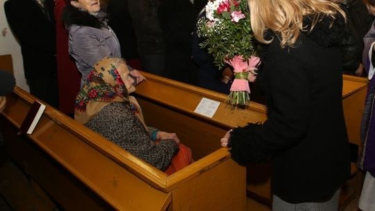 Ilu mamy stulatków?