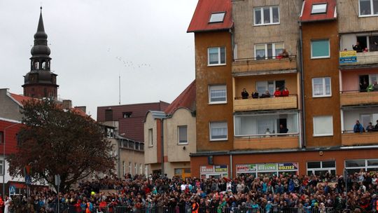 Ilu widzów obejrzało „Powrót do Arnhem”? Ile kosztowała impreza?