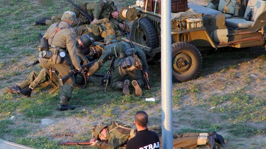 Inscenizacja w Gryfinie na tle murów