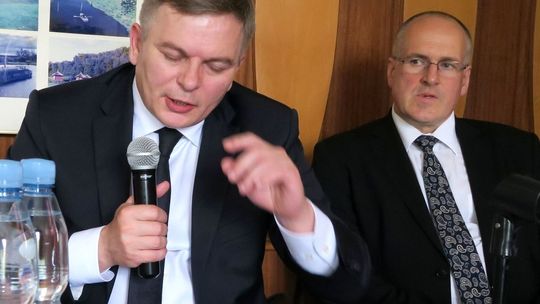 Intrygujące usta burmistrza