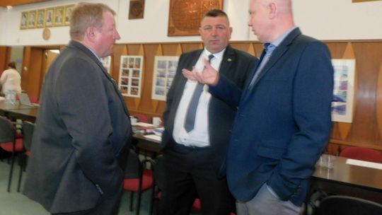 Jak poseł z burmistrzem „przebudowują” struktury PiS