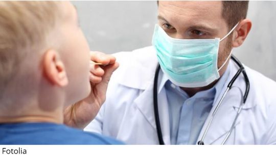 Jak się leczyć? Opieka zdrowotna w okresie świąt Bożego Narodzenia