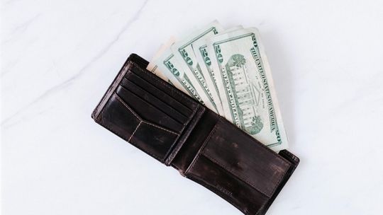 Jaki portfel męski wybrać – wskazówki dla panów