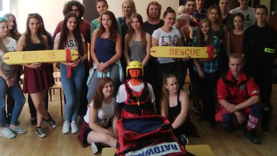 Jakie czyhają niebezpieczeństwa i jak można pomóc