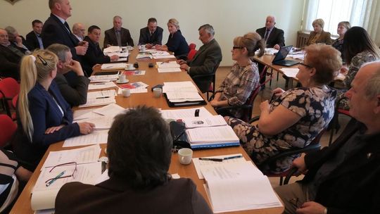 Jako pierwsi głosują nad absolutorium dla burmistrza