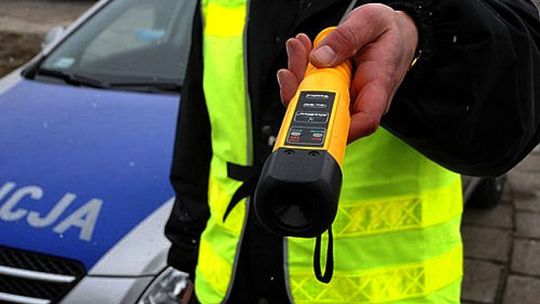 Jechał motorem na bani