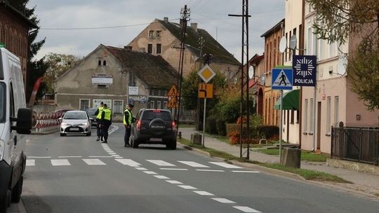 Jechał peugeotem bez prawa jazdy. Głupio się tłumaczył