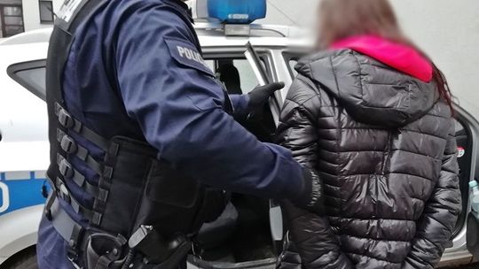 Jechała motorowerem po Gryfinie mimo że nie powinna