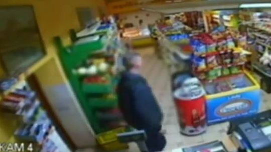 Jeden mandat dostał za kradzież piw, a drugi za... przeklinanie