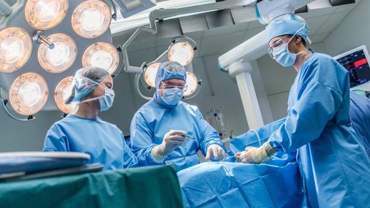 Rekordowe wydatki NFZ na leczenie. Jeden pacjent kosztował aż 8 mln złotych