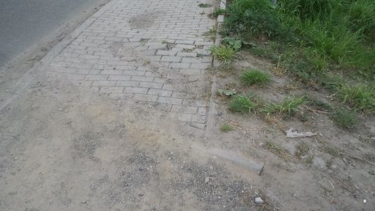 Jedni budują, inni rujnują