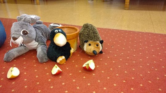 Jedno dziecko w przedszkolu i... jeden pojemnik płynu do dezynfekcji