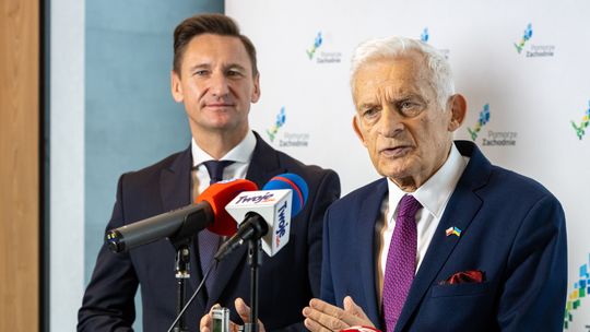 Jerzy Buzek był pod wrażeniem. Tyle pieniędzy!