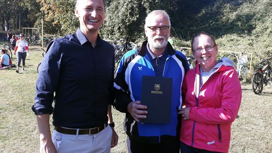 Jerzy Domaradzki przyjął gratulacje i dyplom od marszałka