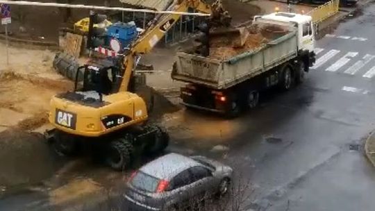 Jest niebezpiecznie! - ostrzega czytelnik [FOTO, WIDEO]