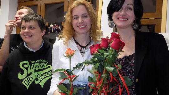 Jest wyjątkowa i dziwna. Monika Kuriata i jej portretowa wystawa