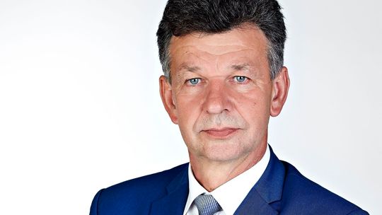 Józef Piątek wygrał w pierwszej turze 