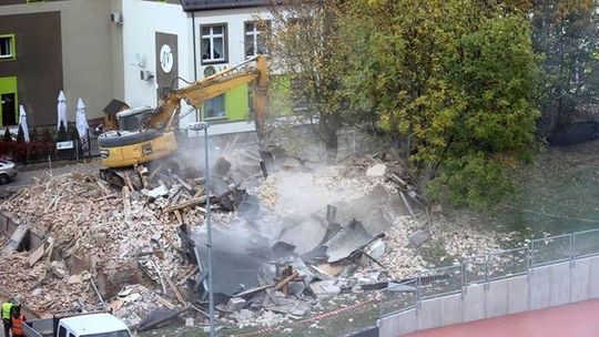 Kamienica przy ul. 1 Maja przeszła do historii