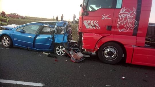 Karambol na drodze. Są ranni