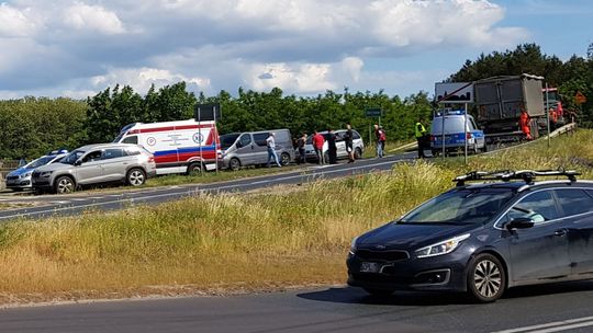 Karambol na wiadukcie [ZDJĘCIA]