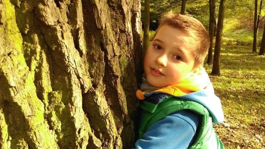 Karol pilnie potrzebuje pomocy! Może to właśnie Ty podarujesz mu szansę na nowe życie