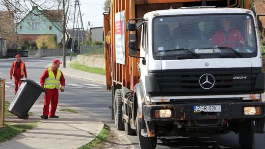 Każą zapłacić jeszcze  za kubły do śmieci