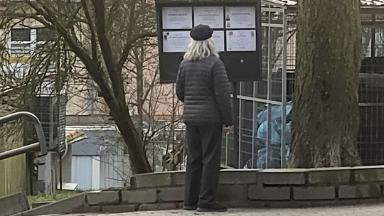 Każde odejście zostawia puste miejsce... i księgę pełną wspomnień