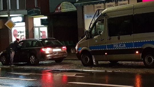 Kierowca audi jechał przez Gryfino pijany i bez prawa jazdy