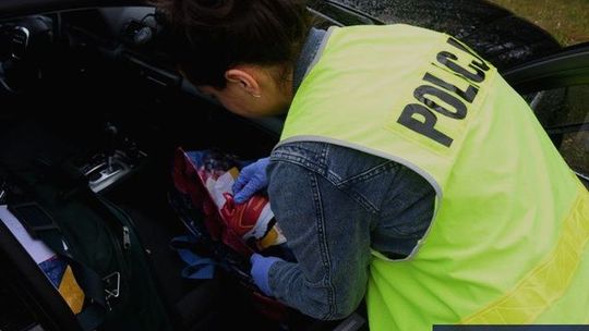 Kierowca miał przy sobie narkotyki i był pod ich wpływem, ale to nie wszystko…