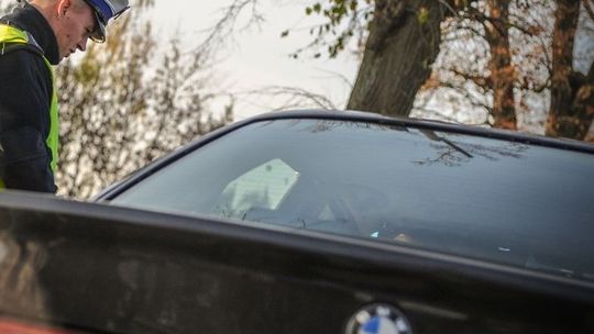 Kierowcy BMW zatrzymane zostało prawo jazdy Kierowcy BMW zatrzymane zostało prawo jazdy