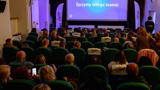 Kino z LOTTO ponownie rusza w Polskę! Premierowe seanse i akcja społeczna w lutym w Trzcińsku-Zdroju i Świdwinie