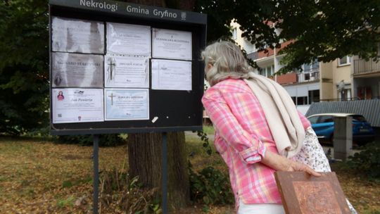 Klepsydra mierzy czas i nieustannie przypomina o przemijaniu