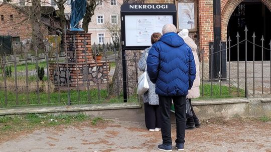 Żałoba to nie tylko wspomnienia, ale też nadzieja na wieczne spotkanie Żałoba to nie tylko wspomnienia, ale też nadzieja na wieczne spotkanie
