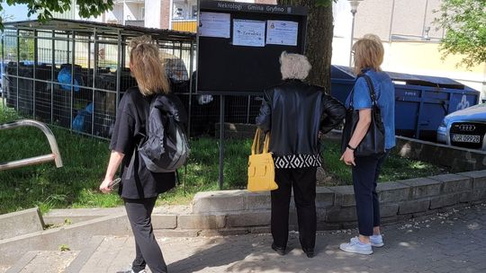 Pogrążeni w smutku, zapalą im wieczną lampkę