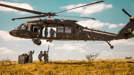 Kobiety w armii ją zmieniają. Obowiązkowa służba wojskowa dla kobiet Kobiety w armii ją zmieniają. Obowiązkowa służba wojskowa dla kobiet