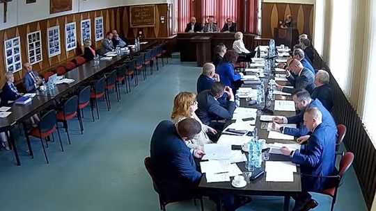 Kogo burmistrz skaptował do głosowania nad absolutorium dla siebie? Kogo burmistrz skaptował do głosowania nad absolutorium dla siebie?