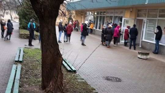 Kolejki do testów na koronawirusa Kolejki do testów na koronawirusa