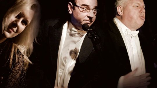 Komu się marzy kabaret na plaży