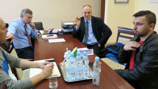 Konferencję prasową zdominowały trzy tematy