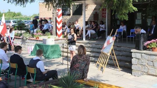 Koniec roku szkolnego naznaczonego epidemią. Od września do szkoły normalnie…