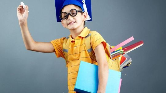 Koniec kreatywności dyrektorów. Rząd wprowadza zamknięty katalog 9 obowiązków dla wszystkich uczniów