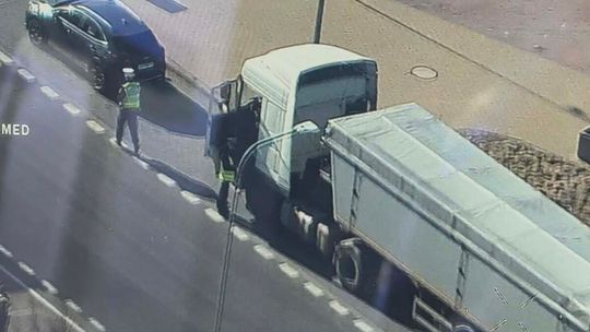 Koniec z blokowaniem lewego pasa. Policyjny śmigłowiec tropił „wyścigi słoni”