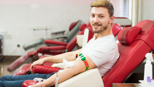 Koniec z ośmioma czekoladami. Dawcy chcą innych posiłków regeneracyjnych