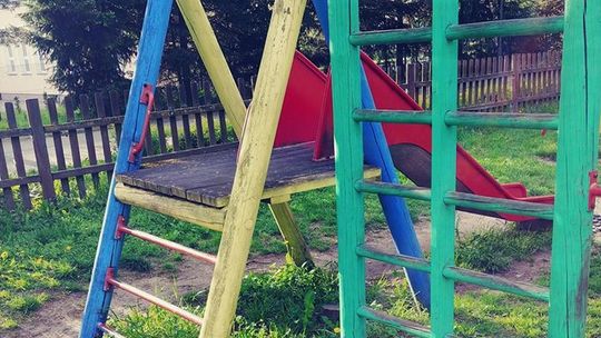 Kontrolujemy place zabaw - gmina odpowiada na apel rodzica