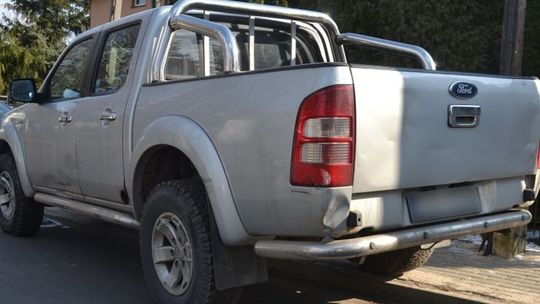 Kontrowersyjne hasła na samochodzie. Czy wulgaryzmy powinny być karalne?