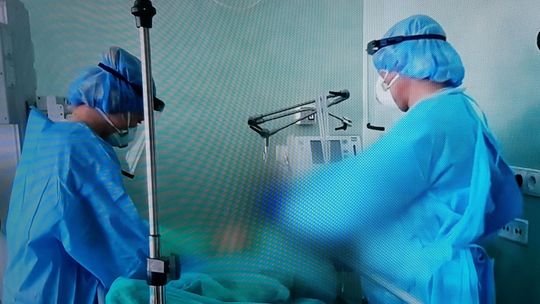 Koronawirus rozprzestrzenia się w bardzo dużym tempie. Padły dwa smutne rekordy